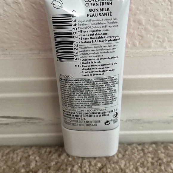 Covergirl Clean Fresh Skin Milk Nourishing Foundation, 1FL OZ, 640-Dark new - Picture 3 of 11